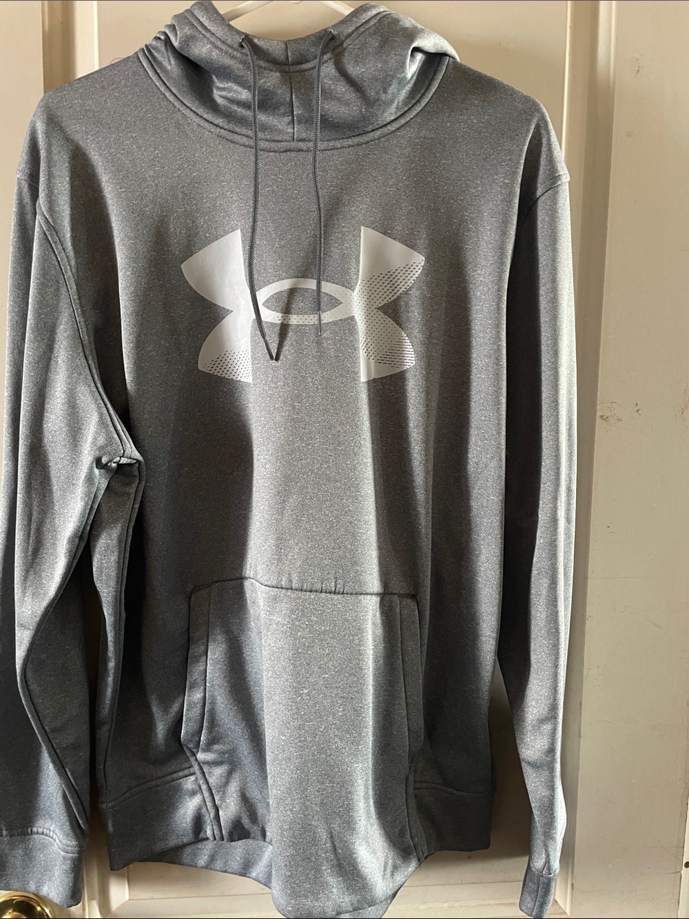 Under Armour Men’s Gray Pullover Hoodie with White Logo LG